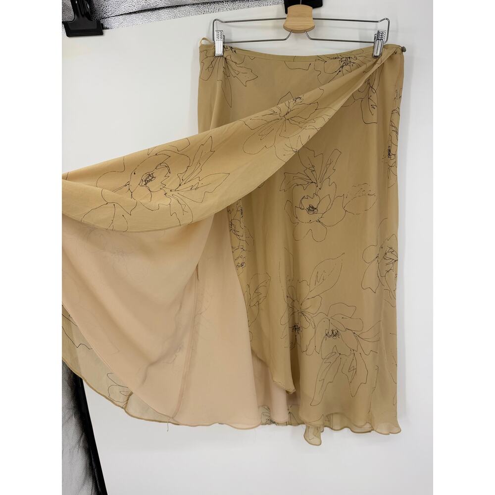 Vintage Alfani Womens Size 14 100% silk Midi Wrap Skirt Lined Tan Black Floral - Picture 4 of 13